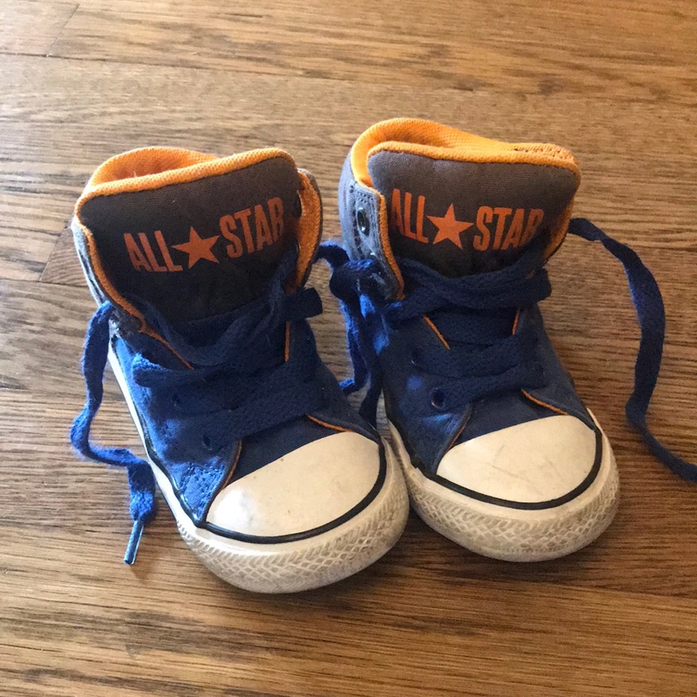 Converse toddler tennies! Super cute colors!